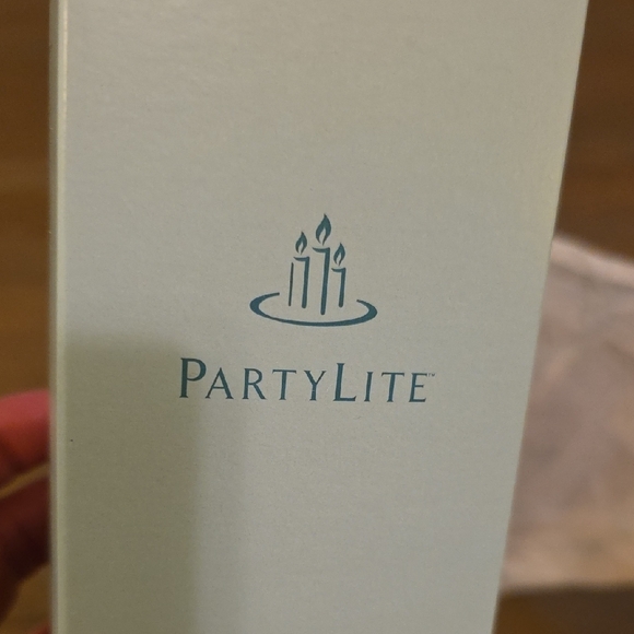PartyLite French Vanilla Pillar Candle In Box- 3x7"  NEW - Picture 2 of 5